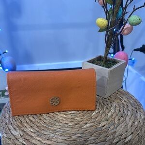Tory Burch Sunglasses holder Vibrant Orange with Gold Emblem
